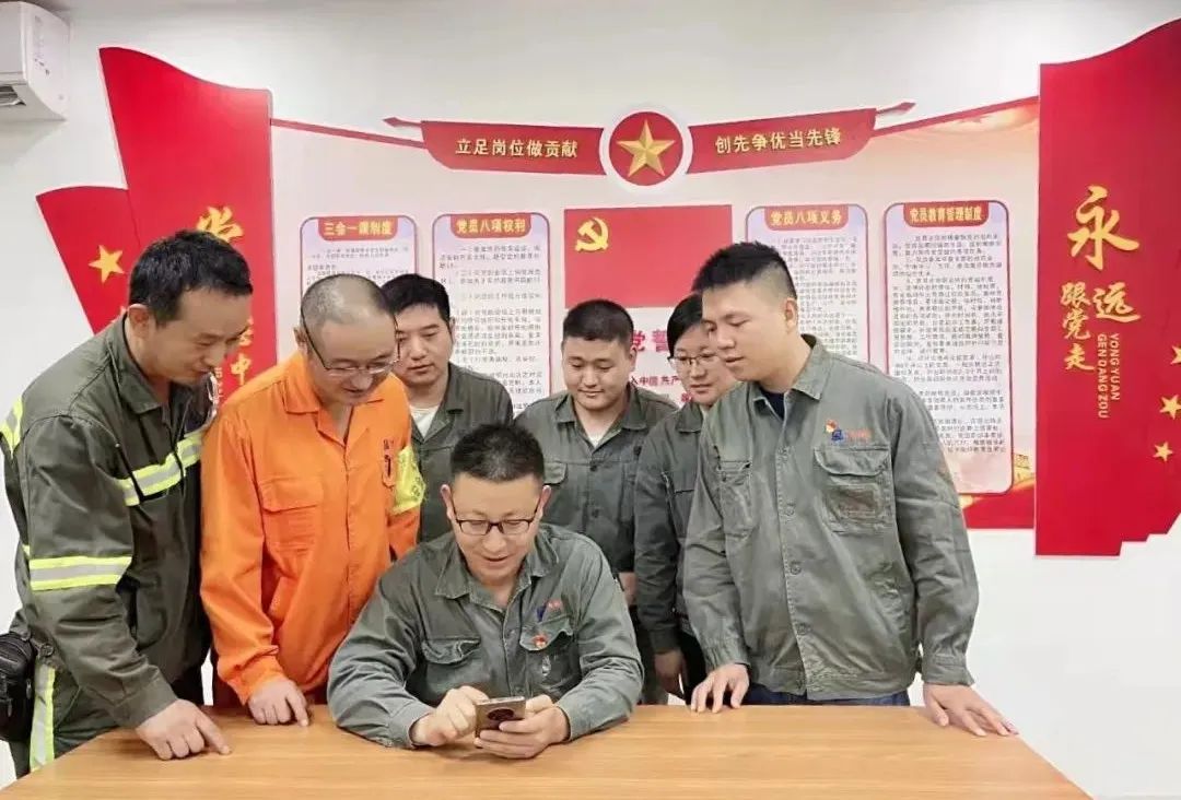 廣新集團堅持“思想鋪路” 為高質量發展提速增效 廣新集團堅持“思想鋪路” 為高質量發展提速增效