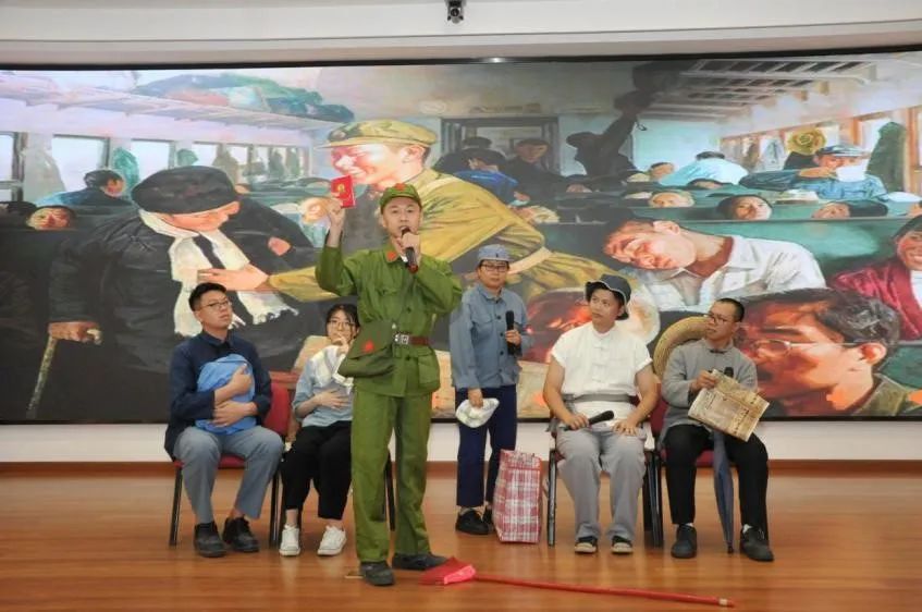 佛塑科技推動青年心向黨 為公司高質量發展貢獻青春力量