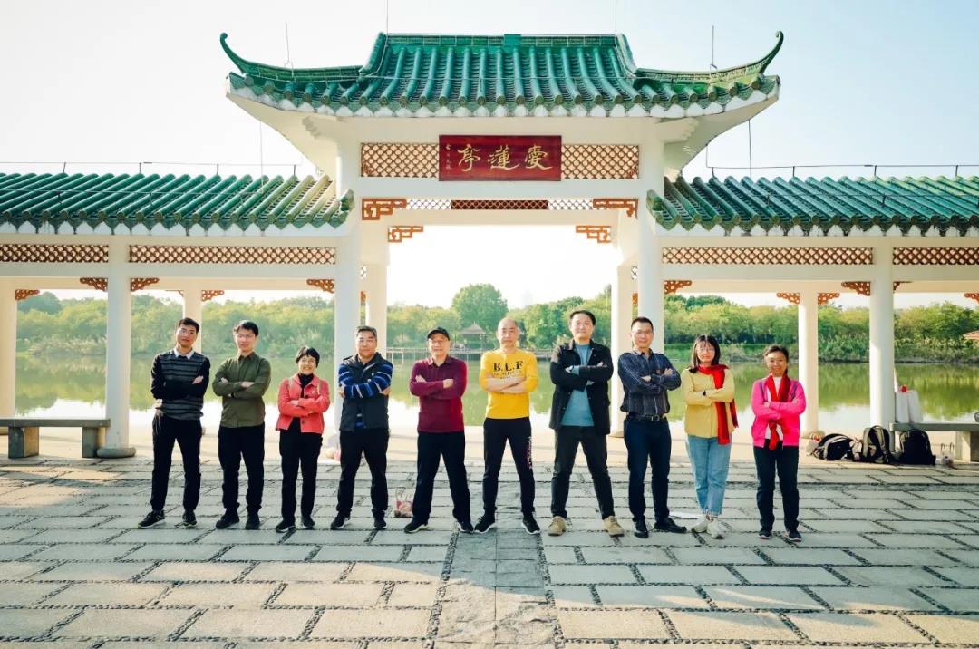 聚力迎新 奮進2022——集團總部開展團建（健走）活動