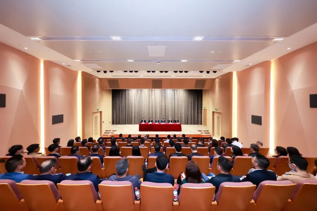 繼往開來再出發!廣新集團所屬省廣集團新一屆管理團隊正式亮相 繼往開來再出發!廣新集團所屬省廣集團新一屆管理團隊正式亮相