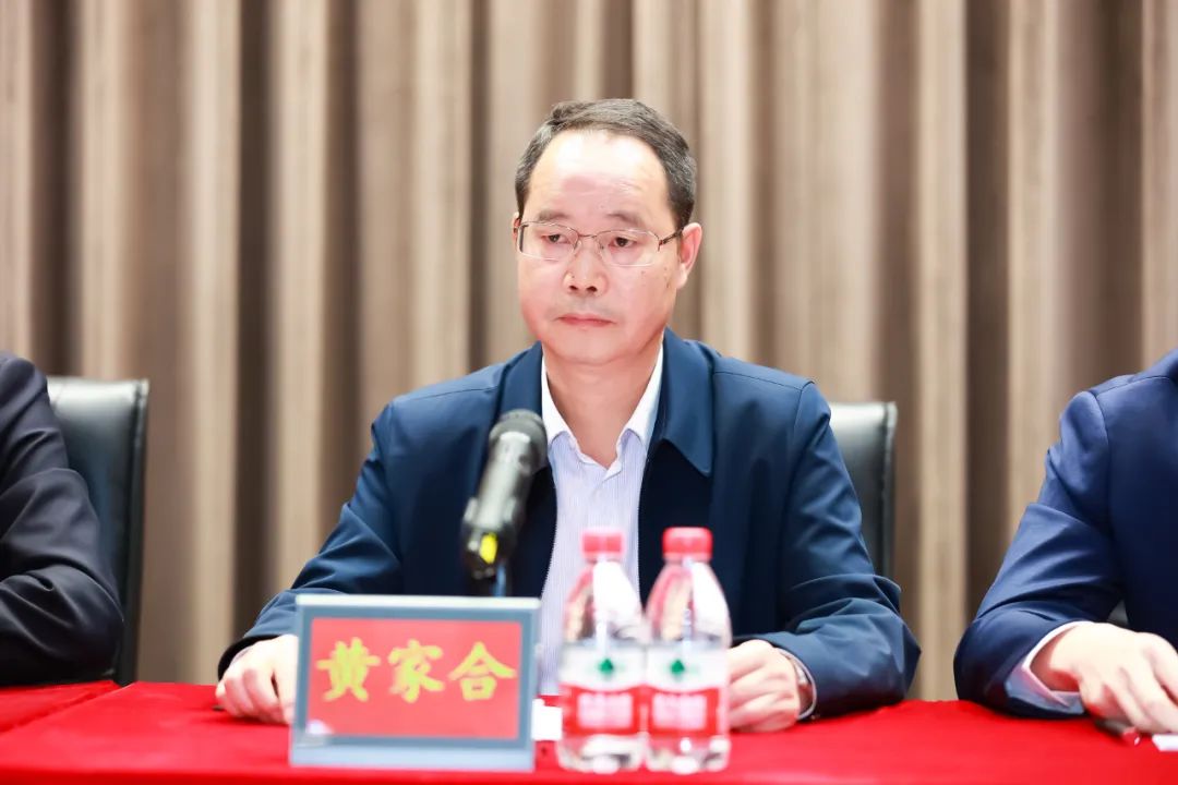 繼往開來再出發!廣新集團所屬省廣集團新一屆管理團隊正式亮相 繼往開來再出發!廣新集團所屬省廣集團新一屆管理團隊正式亮相