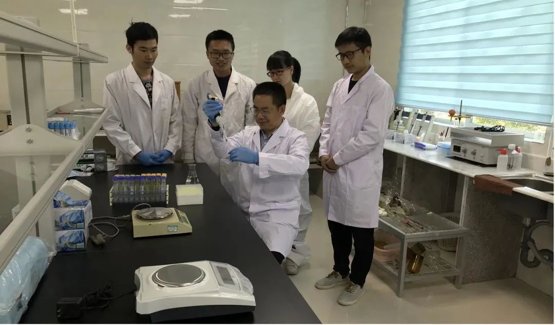 廣新集團深入貫徹全省高質量發展大會精神(六) 廣新集團深入貫徹全省高質量發展大會精神(六)