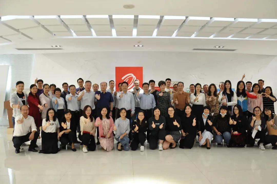 廣新集團成立20周年圖片巡回展正式啟動 廣新集團成立20周年圖片巡回展正式啟動