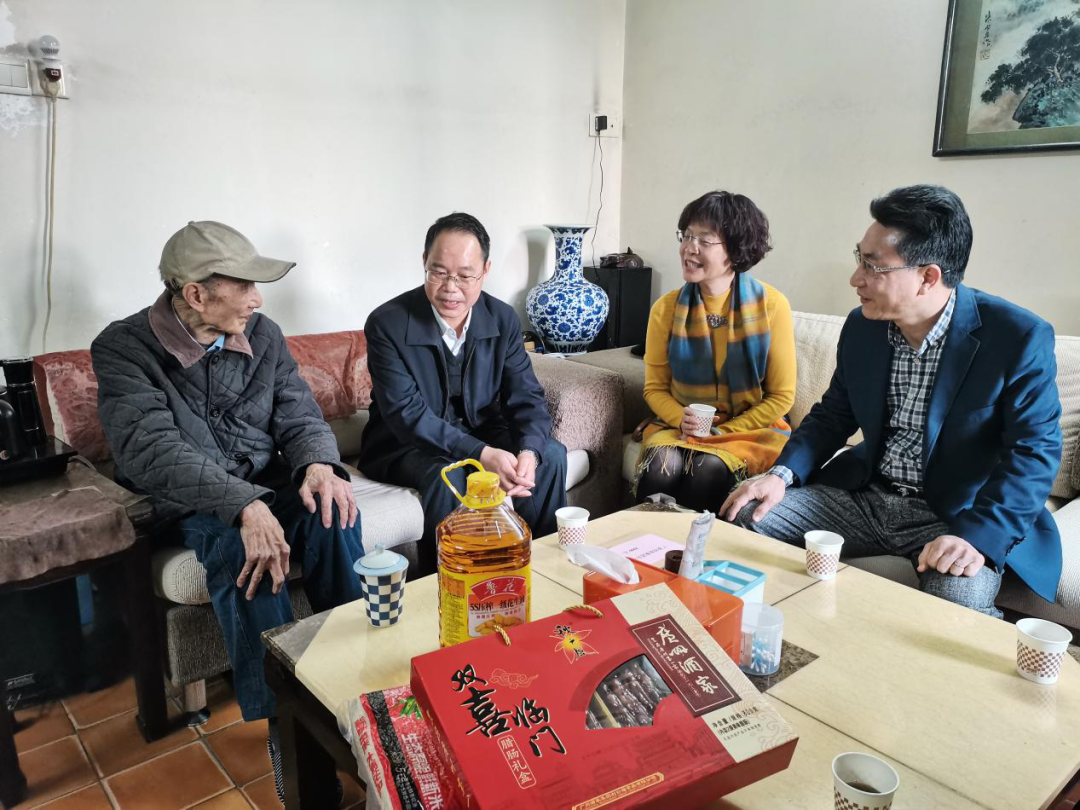 廣新集團開展2021年春節走訪慰問活動 廣新集團開展2021年春節走訪慰問活動