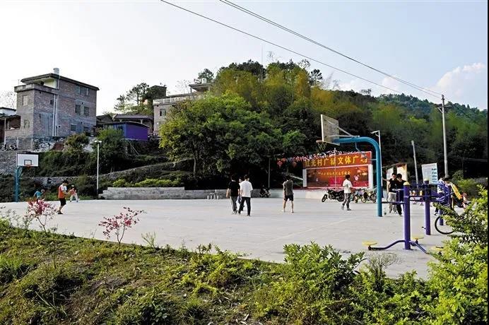 廣新集團“組合拳”有力幫扶:兩個窮山村齊齊變身為美麗先進村 廣新集團“組合拳”有力幫扶:兩個窮山村齊齊變身為美麗先進村