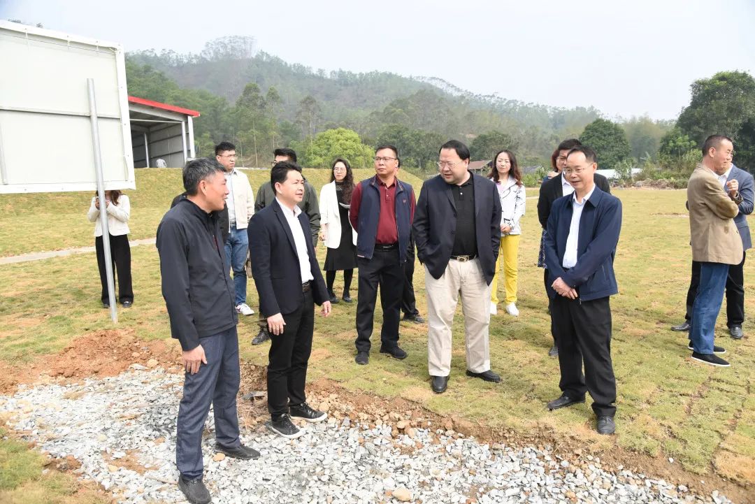 廣新集團捐建的陽春市合水鎮潭震村黨群服務中心舉行竣工揭牌儀式