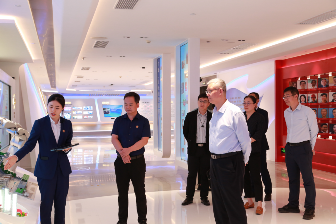 共譜高質量發展新篇章 | 廣東信保黨委書記、總經理胡擁軍一行到訪廣新集團 共譜高質量發展新篇章 | 廣東信保黨委書記、總經理胡擁軍一行到訪廣新集團